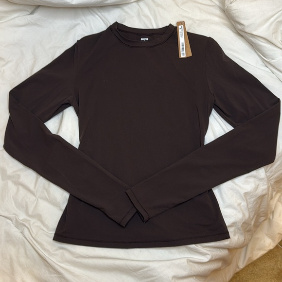 SKIMS Fits Everybody Long Sleeve T shirt espresso expresso brown - Picture 5 of 6